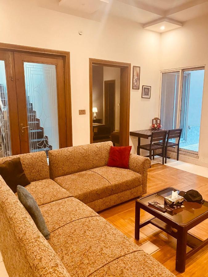 Fully Serviced Holiday Home Near Lyallpur Galleria 파이살라바드 외부 사진