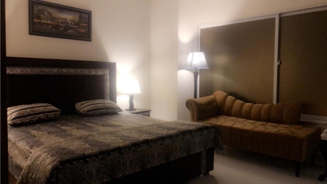 Fully Serviced Holiday Home Near Lyallpur Galleria 파이살라바드 외부 사진